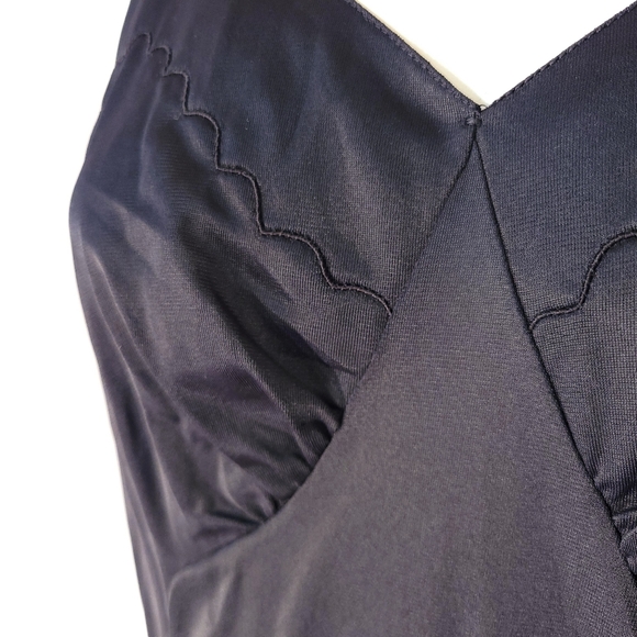 Vintage Black Mid Length Chemise - Picture 3 of 7